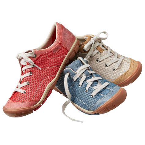 lightweight lace up women's shoes.